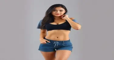 a realistic picture of a full body photo of a fit and beautiful pinay girl