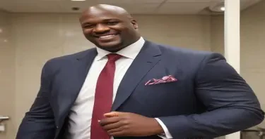 Shaquille O’Neal made a fast break to the bathroom and cracked up his colleagues